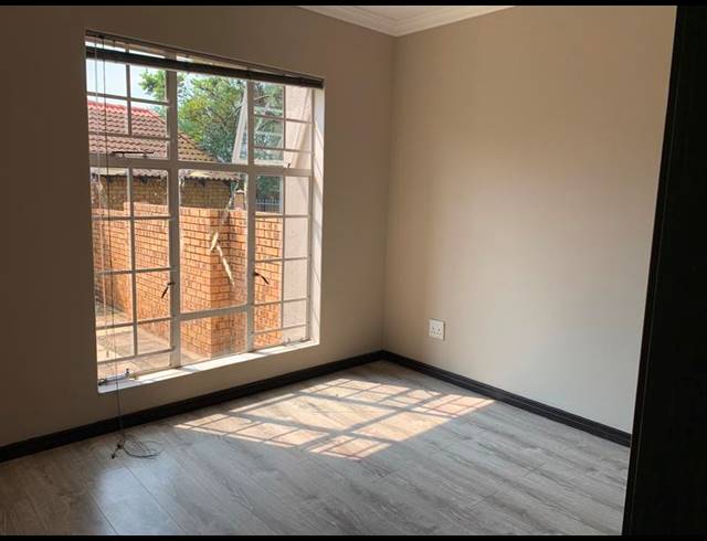 2 BEDROOM PROPERTY TO RENT IN OLYMPUS AH